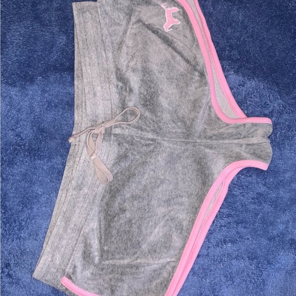 Vintage PINK short shorts - Picture 2 of 2